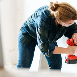 jardinage bricolage aide à domicile par Occit'aide vauvert , Aimargues, Aigues-Mortes